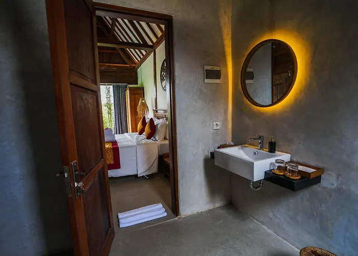 Rumah Tengah Sawah Bali Villa